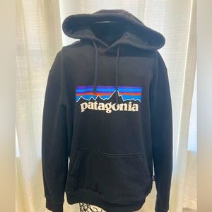 Unisex Patagonia hoodie, black. Original logo. Hardly worn.